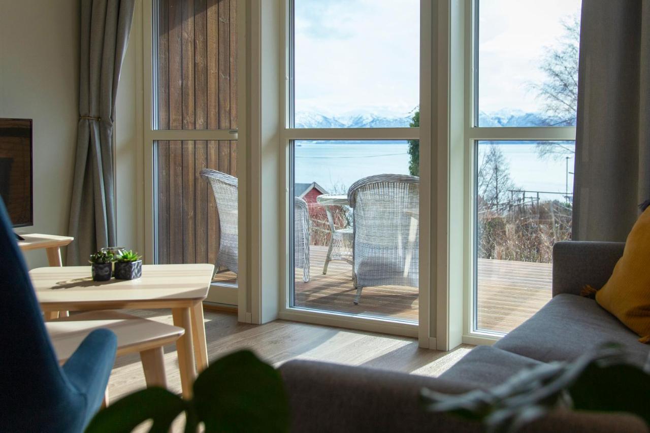 Lavik Fjord Hotel & Apartments 외부 사진