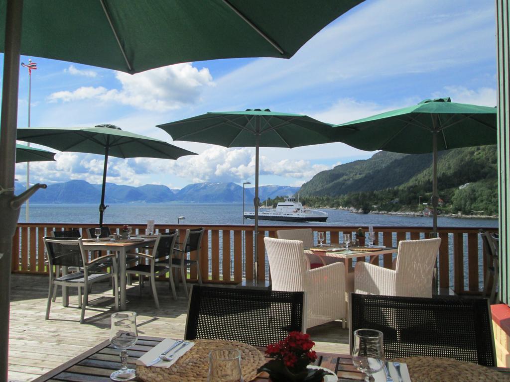 Lavik Fjord Hotel & Apartments 외부 사진