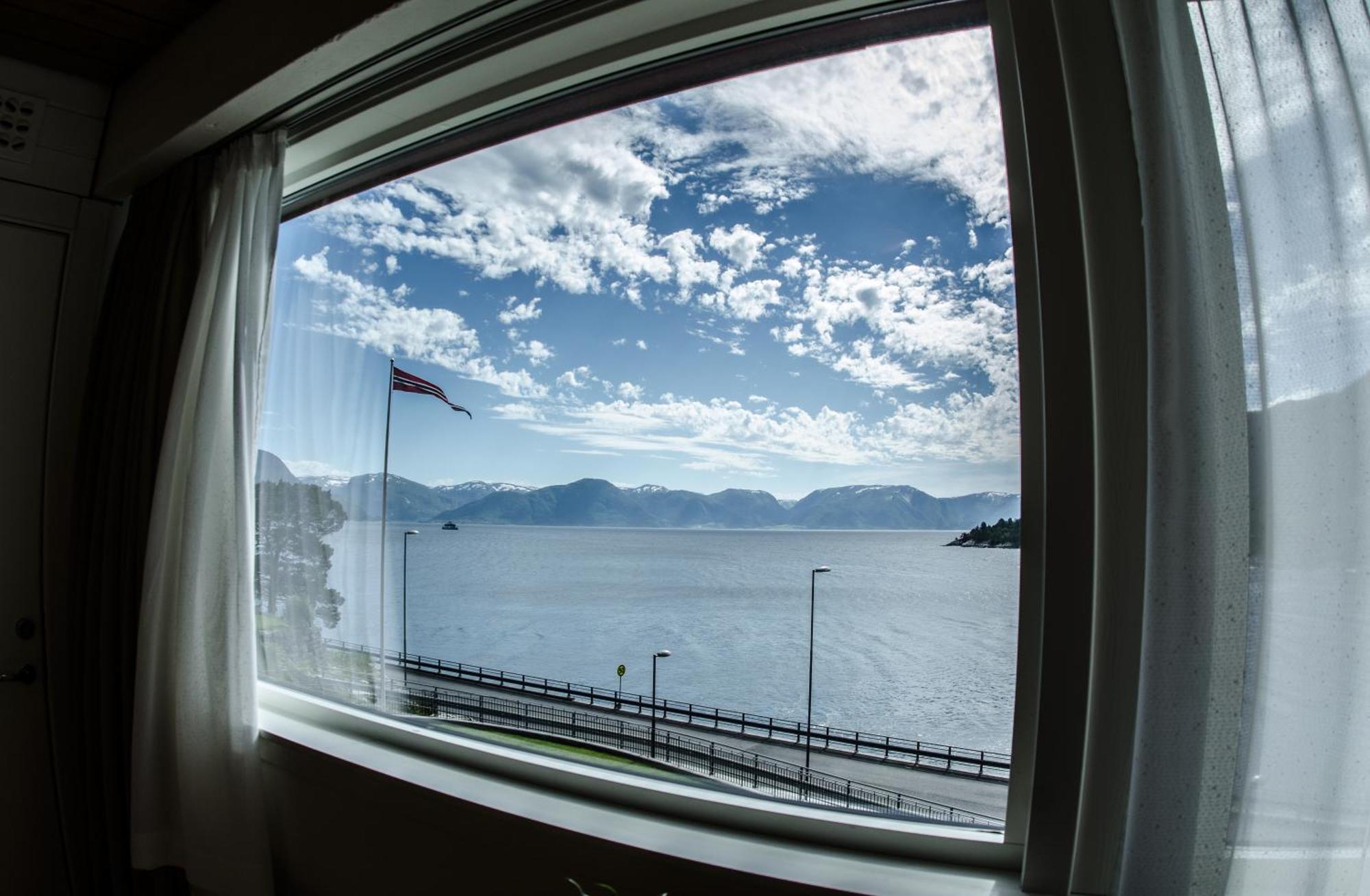 Lavik Fjord Hotel & Apartments 외부 사진