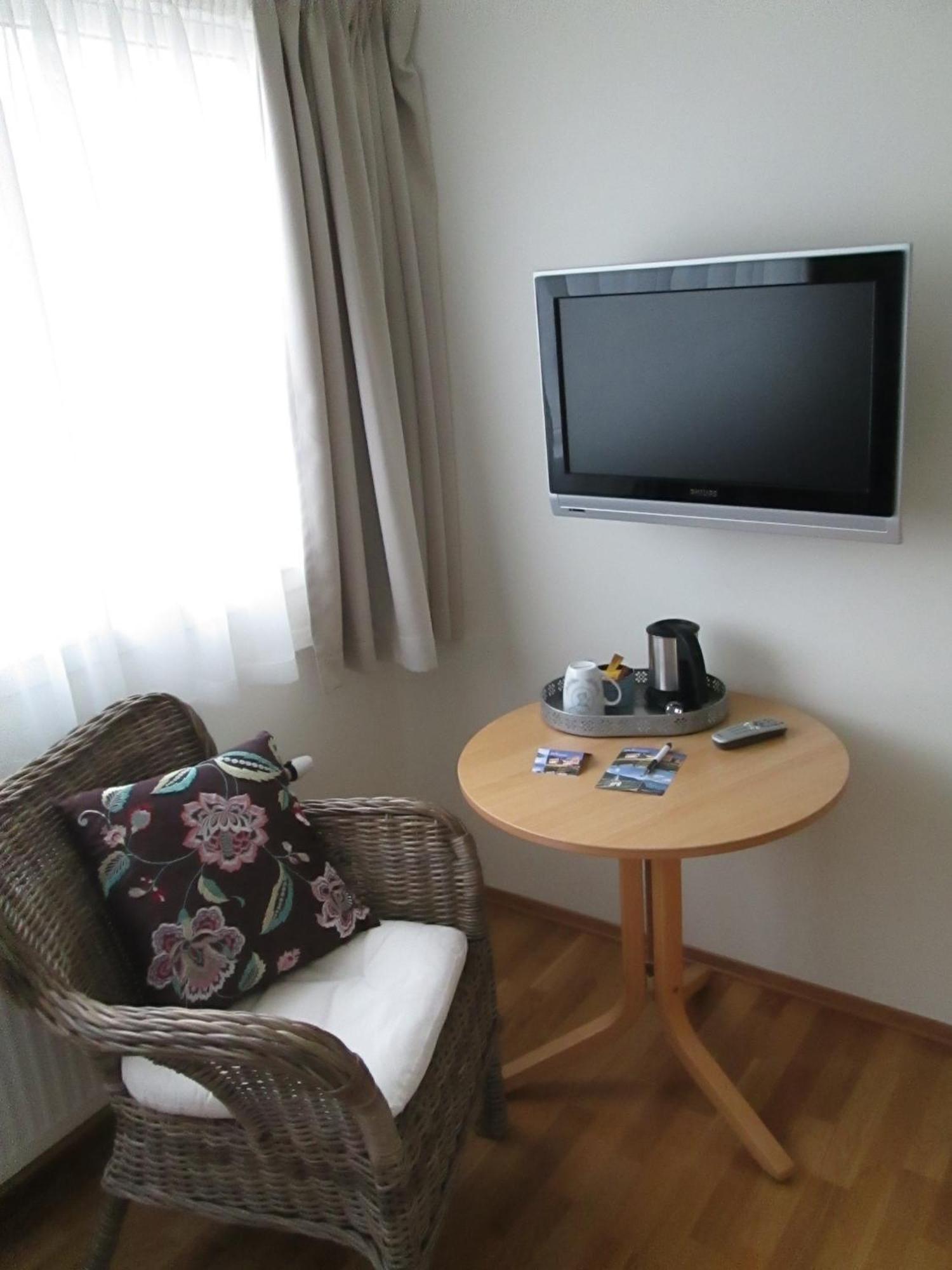 Lavik Fjord Hotel & Apartments 객실 사진
