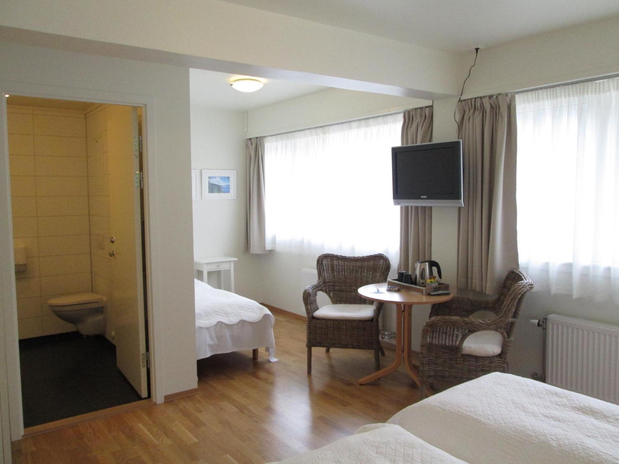 Lavik Fjord Hotel & Apartments 객실 사진