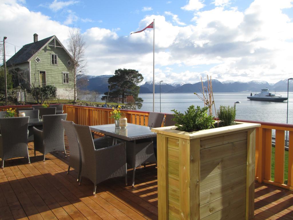 Lavik Fjord Hotel & Apartments 외부 사진
